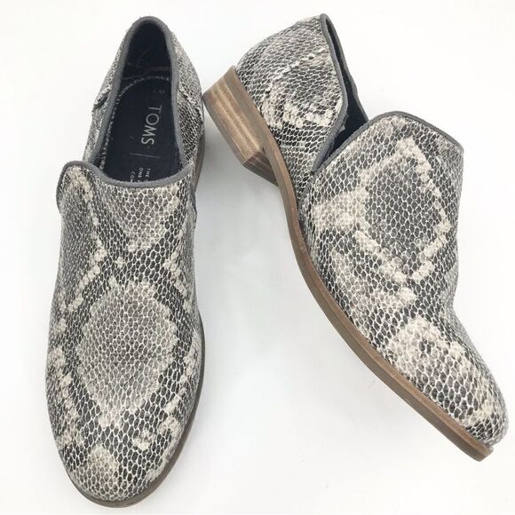 TOMS Shaye Gray Faux Snakeskin Print Slip On Low Profile Loafer Shoes - Picture 2 of 16